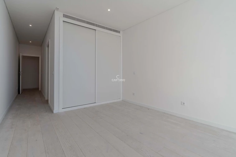 Moradia T4 para Venda em São Martinho Foto 26