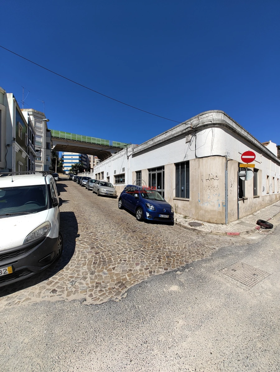 Prédio para Venda em Vila Franca de Xira Foto 3