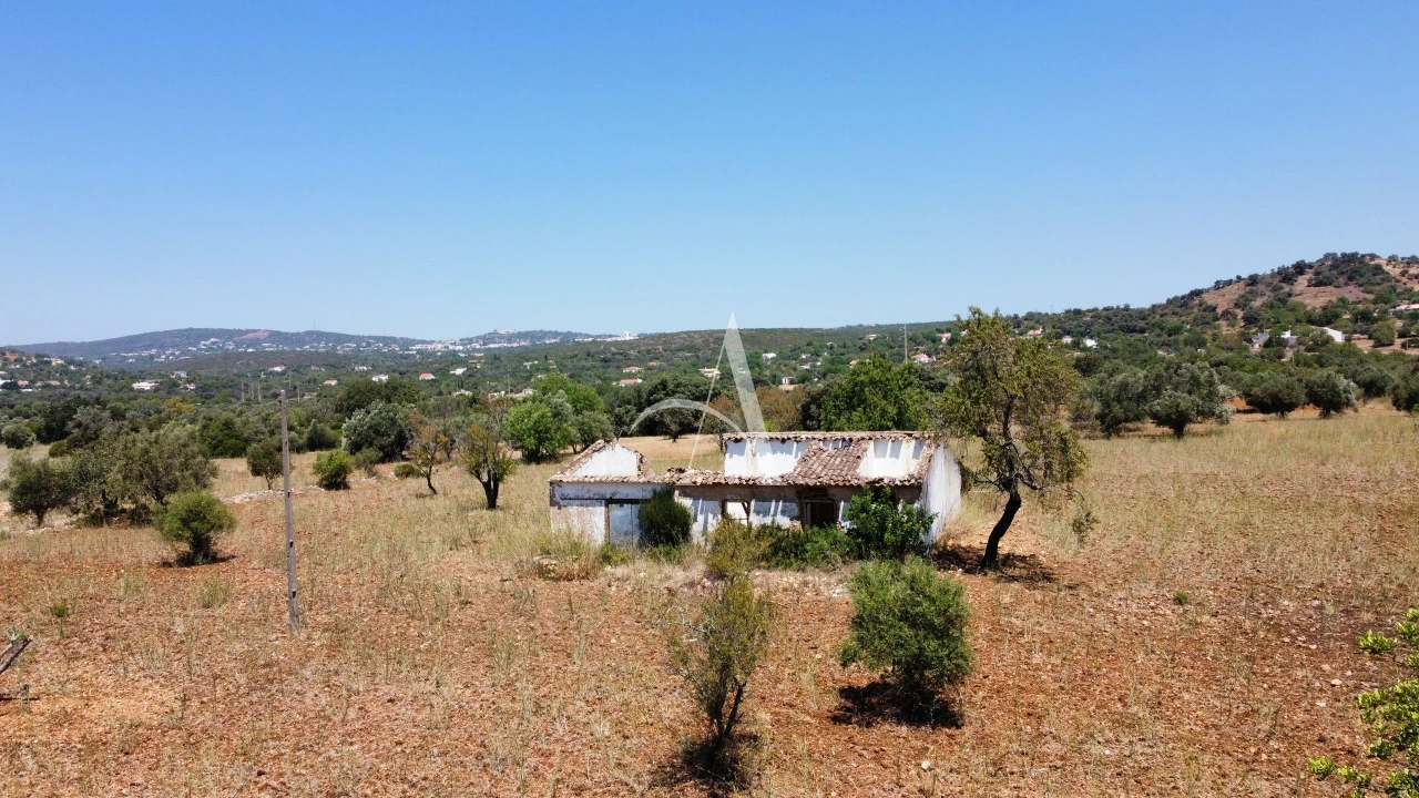 Terreno para Venda em Faro (Sé e São Pedro) Foto 1