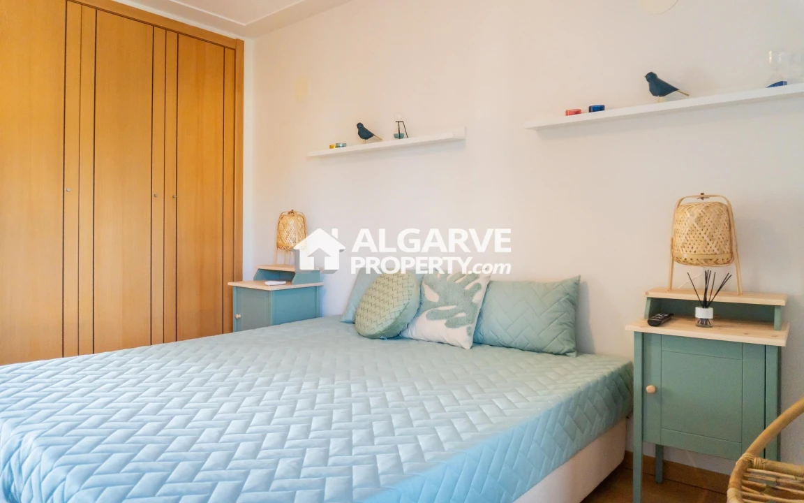 Apartamento T3 para Venda em Quarteira Foto 32