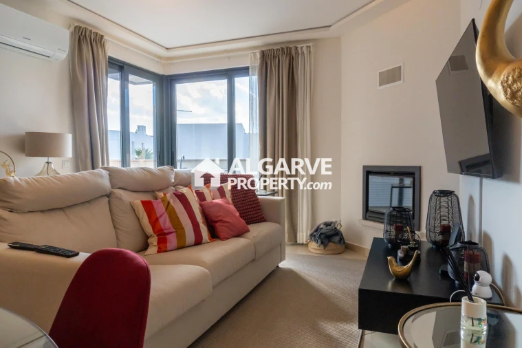 Apartamento T3 para Venda em Quarteira Foto 7