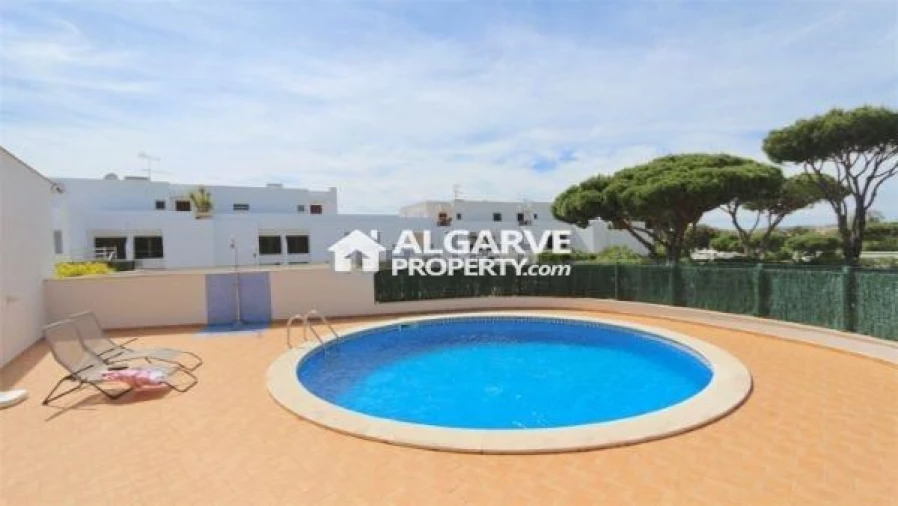 Apartamento T3 para Venda em Quarteira Foto 11