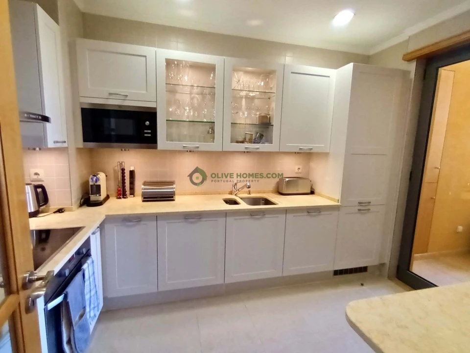 Apartamento T3 para Venda em Quarteira Foto 12