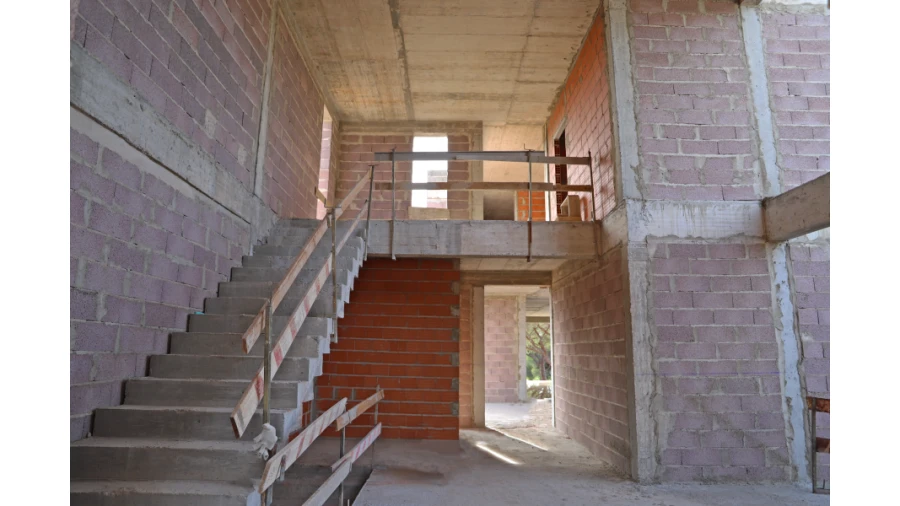 Moradia T6 para Venda em Quarteira Foto 9