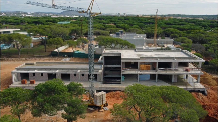 Moradia T6 para Venda em Quarteira Foto 3