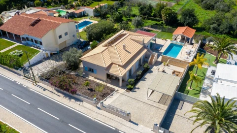 Moradia T4 para Venda em Almancil
