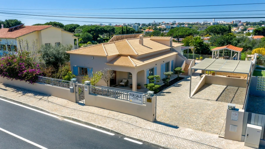 Moradia T4 para Venda em Almancil Foto 55