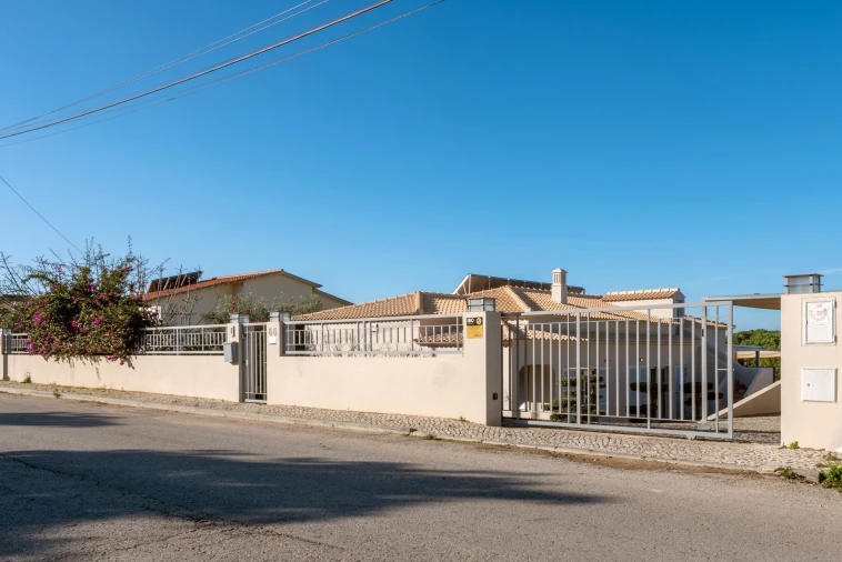 Moradia T4 para Venda em Almancil Foto 10