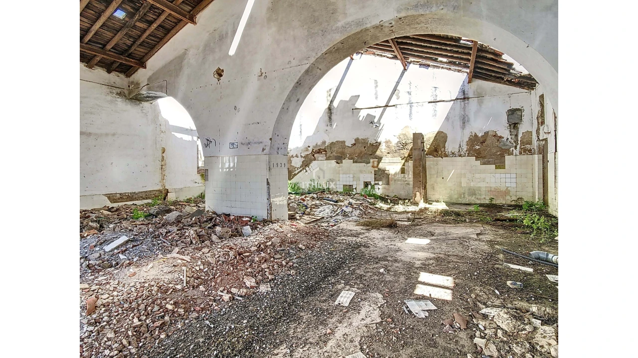 Prédio para Venda em Caia, São Pedro e Alcáçova Foto 4