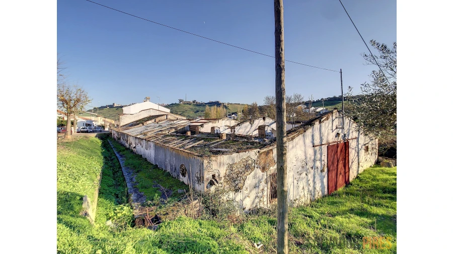 Prédio para Venda em Caia, São Pedro e Alcáçova Foto 2