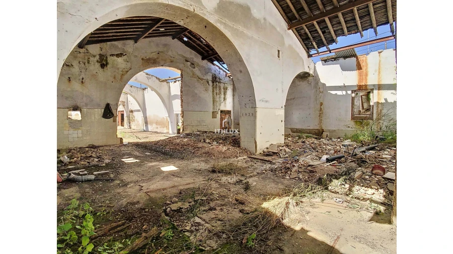 Prédio para Venda em Caia, São Pedro e Alcáçova Foto 10