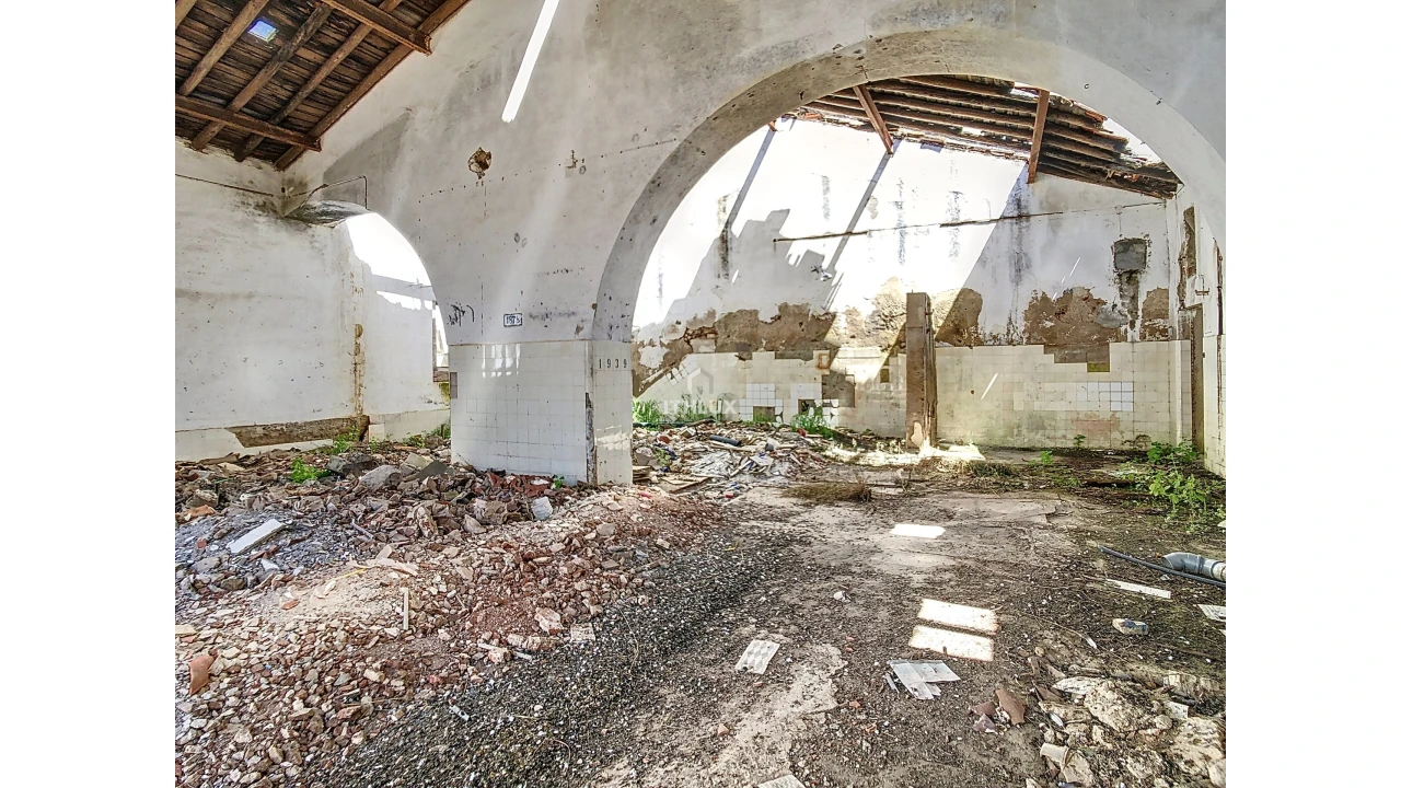 Prédio para Venda em Caia, São Pedro e Alcáçova Foto 12