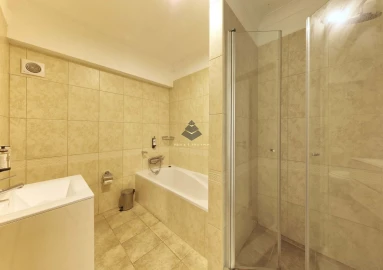 Apartamento T1 para Venda em Estômbar e Parchal
