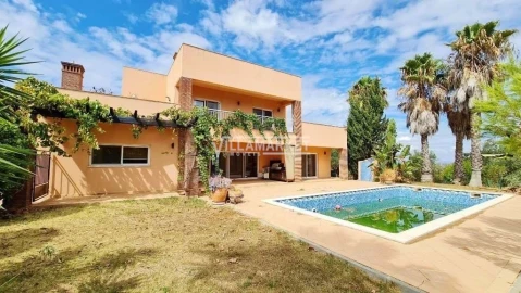 Moradia T4 para Venda em Lagos (São Sebastião e Santa Maria)