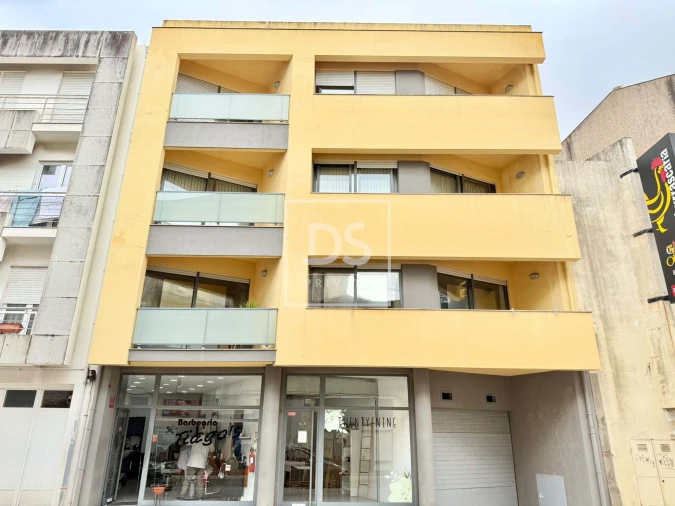 Apartamento T4 para Venda em Póvoa de Varzim, Beiriz e Argivai