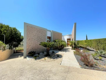 Moradia T6 para Venda em Lagos (São Sebastião e Santa Maria)