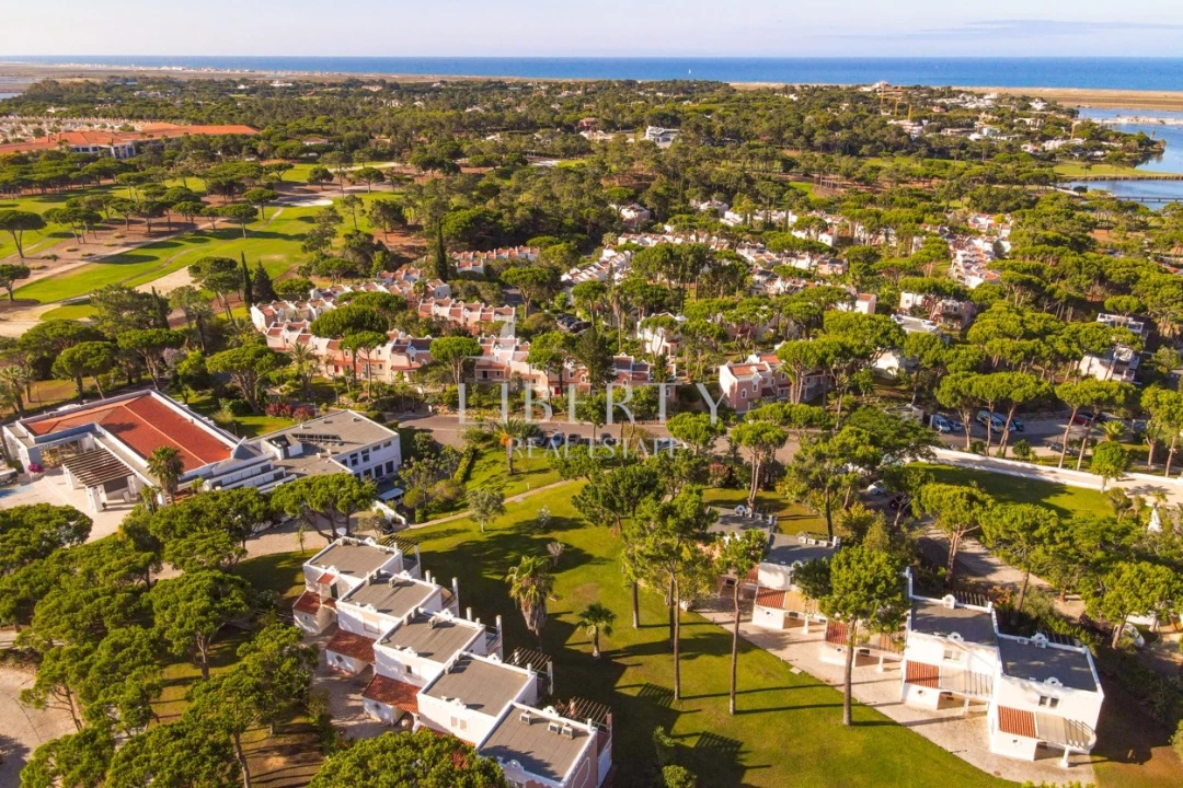 Apartamento T1 para Venda em Almancil Foto 4