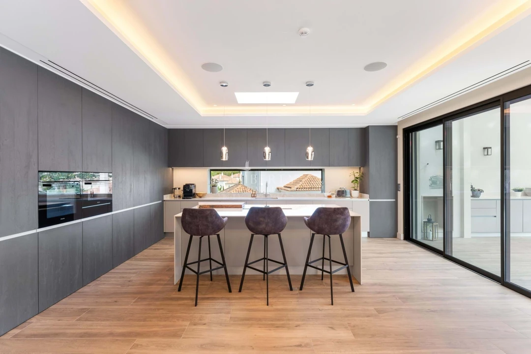 Moradia T7 para Venda em Almancil Foto 10