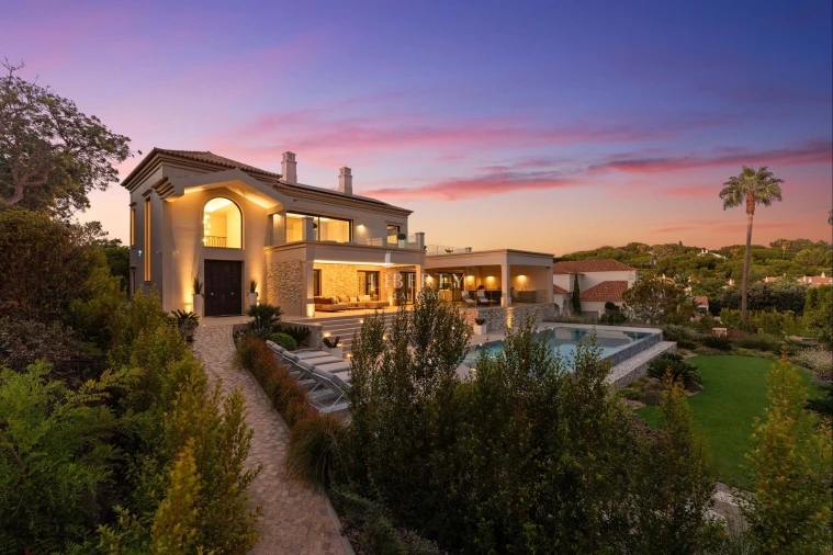 Moradia T7 para Venda em Almancil Foto 2