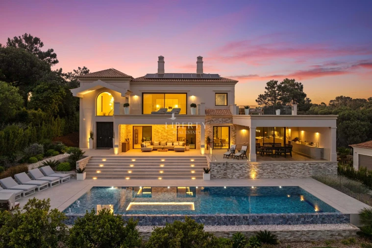 Moradia T7 para Venda em Almancil Foto 5