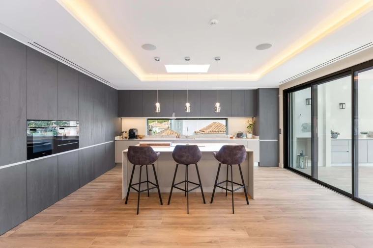 Moradia T7 para Venda em Almancil Foto 10