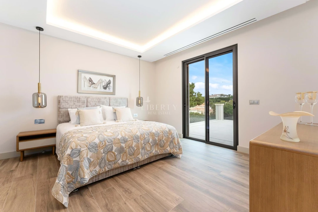 Moradia T7 para Venda em Almancil Foto 20