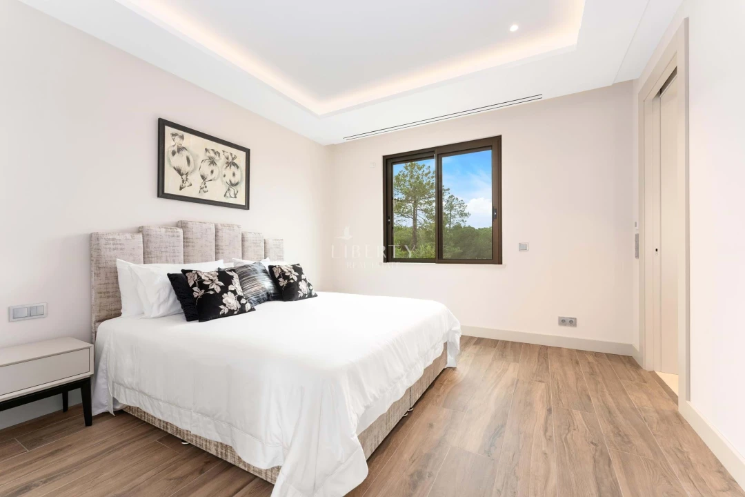 Moradia T7 para Venda em Almancil Foto 22