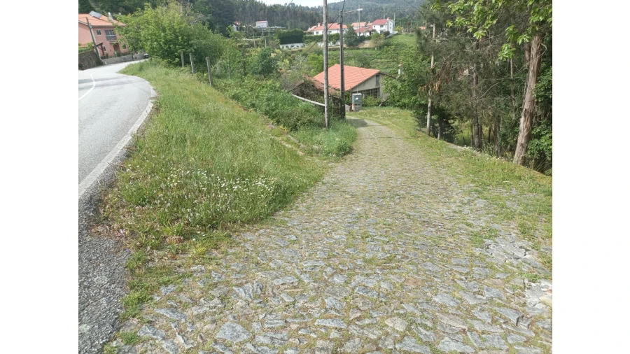 Moradia T2 para Venda em Junqueira Foto 8