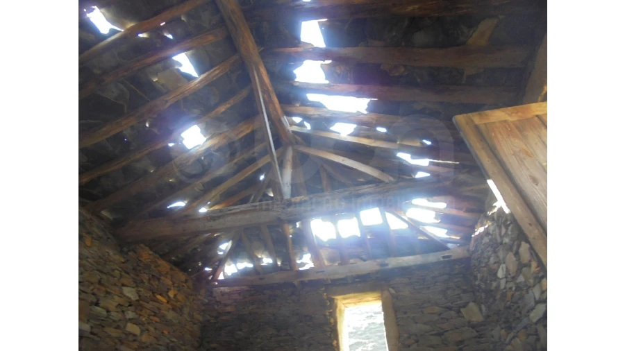 Moradia T2 para Venda em Covelo de Paivó e Janarde Foto 8