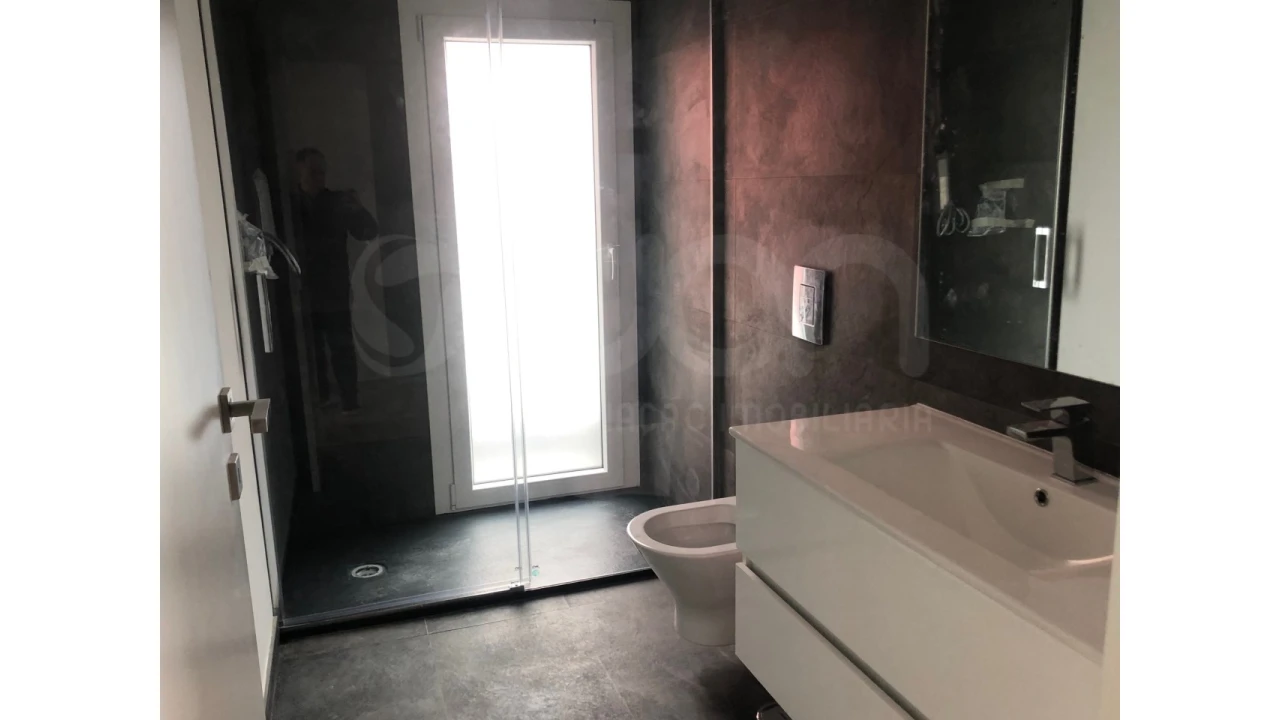 Moradia T4 para Venda em Casal de Cambra Foto 17