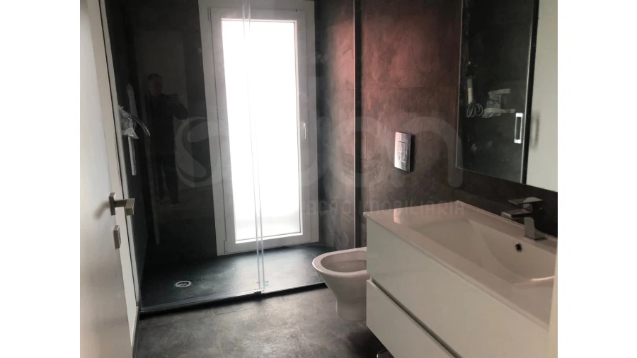 Moradia T4 para Venda em Casal de Cambra Foto 17