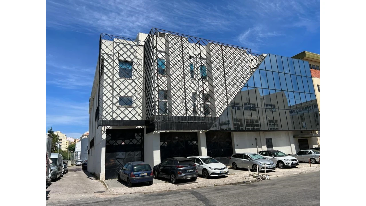 Armazém para Venda em Sacavém e Prior Velho Foto 1