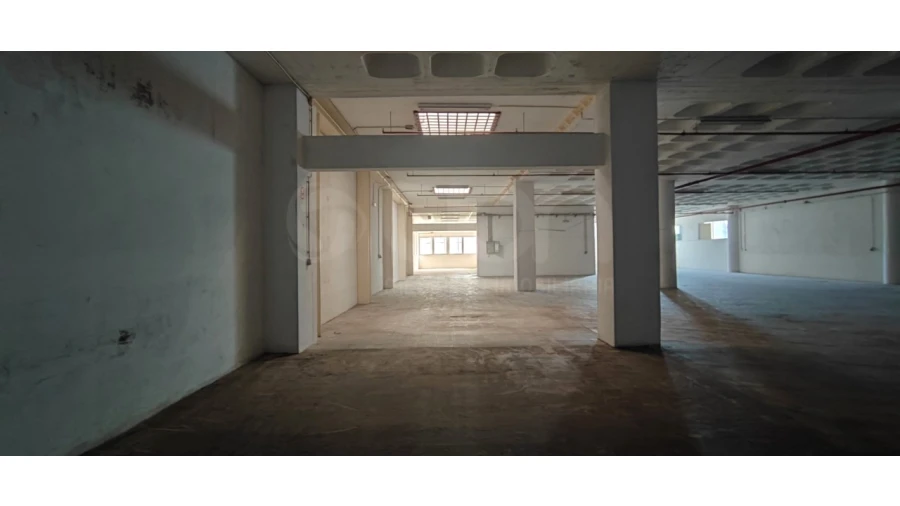 Armazém para Venda em Sacavém e Prior Velho Foto 8