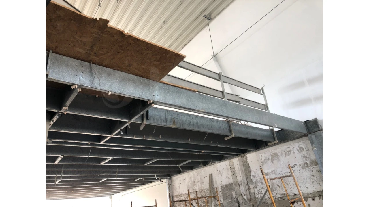 Armazém para Venda em Sacavém e Prior Velho Foto 6