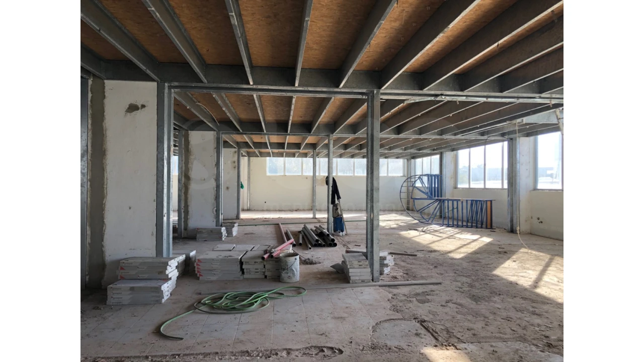 Armazém para Venda em Sacavém e Prior Velho Foto 7