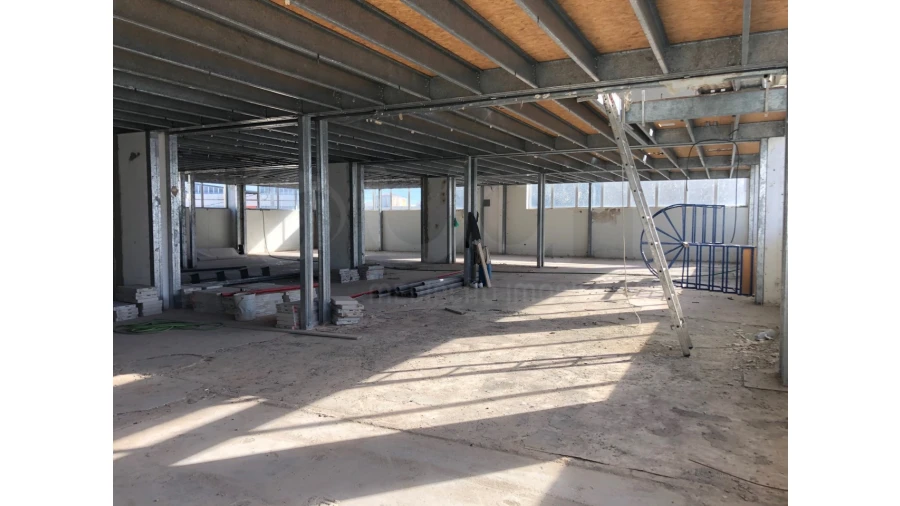 Armazém para Venda em Sacavém e Prior Velho Foto 4