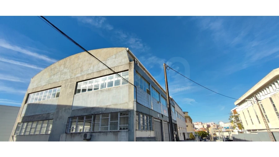 Armazém para Venda em Sacavém e Prior Velho Foto 19