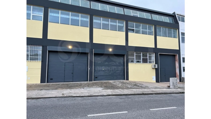 Armazém para Venda em Sacavém e Prior Velho Foto 27