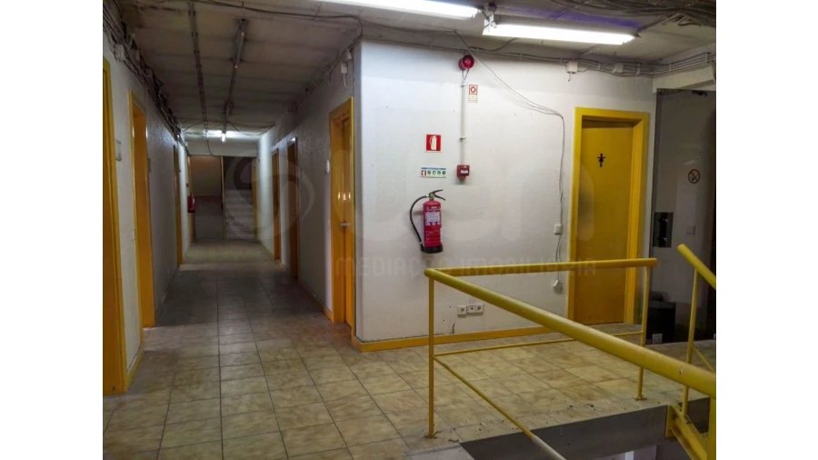 Armazém para Venda em Santa Maria e São Miguel, São Martinho, São Pedro Penaferrim Foto 15