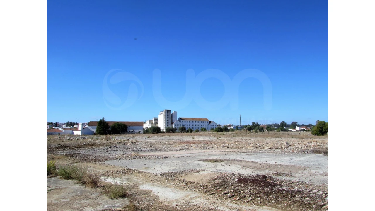 Terreno para Venda em Bacelo e Senhora da Saúde Foto 4