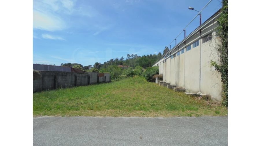Armazém para Venda em Campo de Besteiros Foto 2
