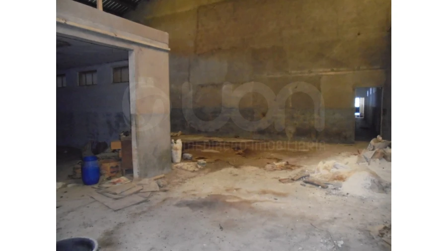 Armazém para Venda em Campo de Besteiros Foto 7