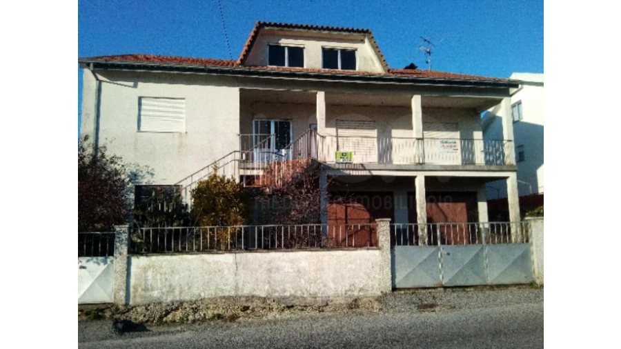 Moradia T3 para Venda em Pinhanços Foto 1