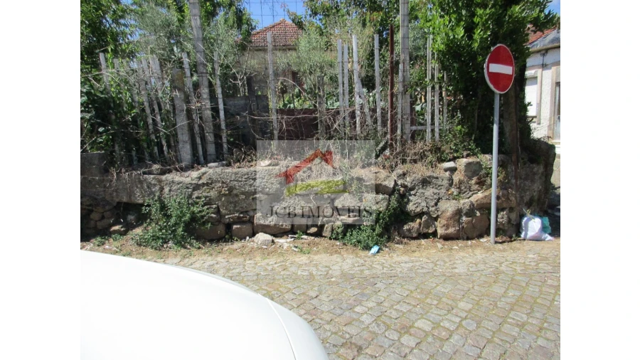 Terreno para Venda em Ermesinde Foto 1