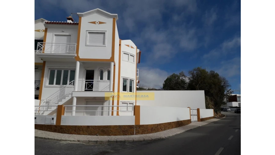 Moradia T3 para Venda em Ericeira Foto 1