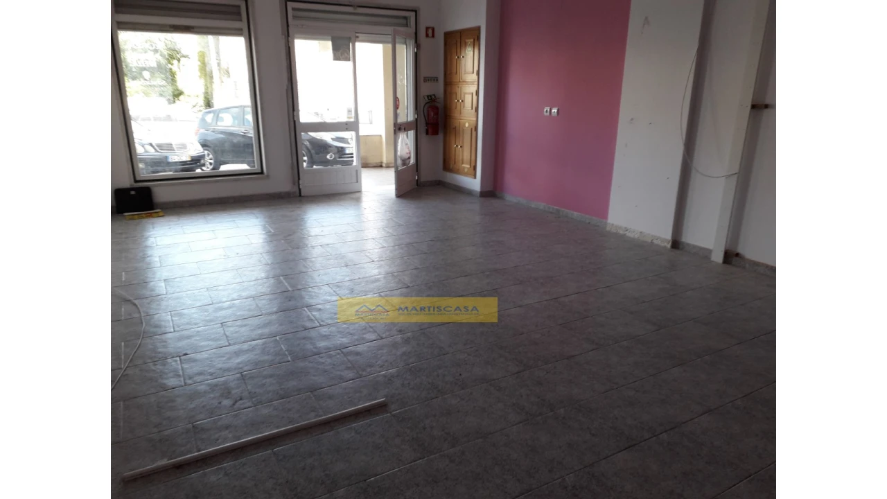 Loja para Venda em Algueirão-Mem Martins Foto 3