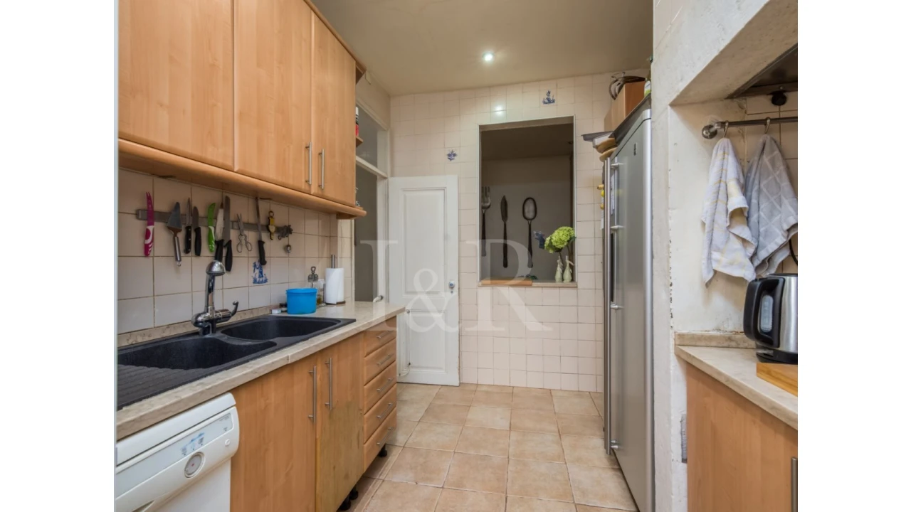 Prédio para Venda em Arroios Foto 11