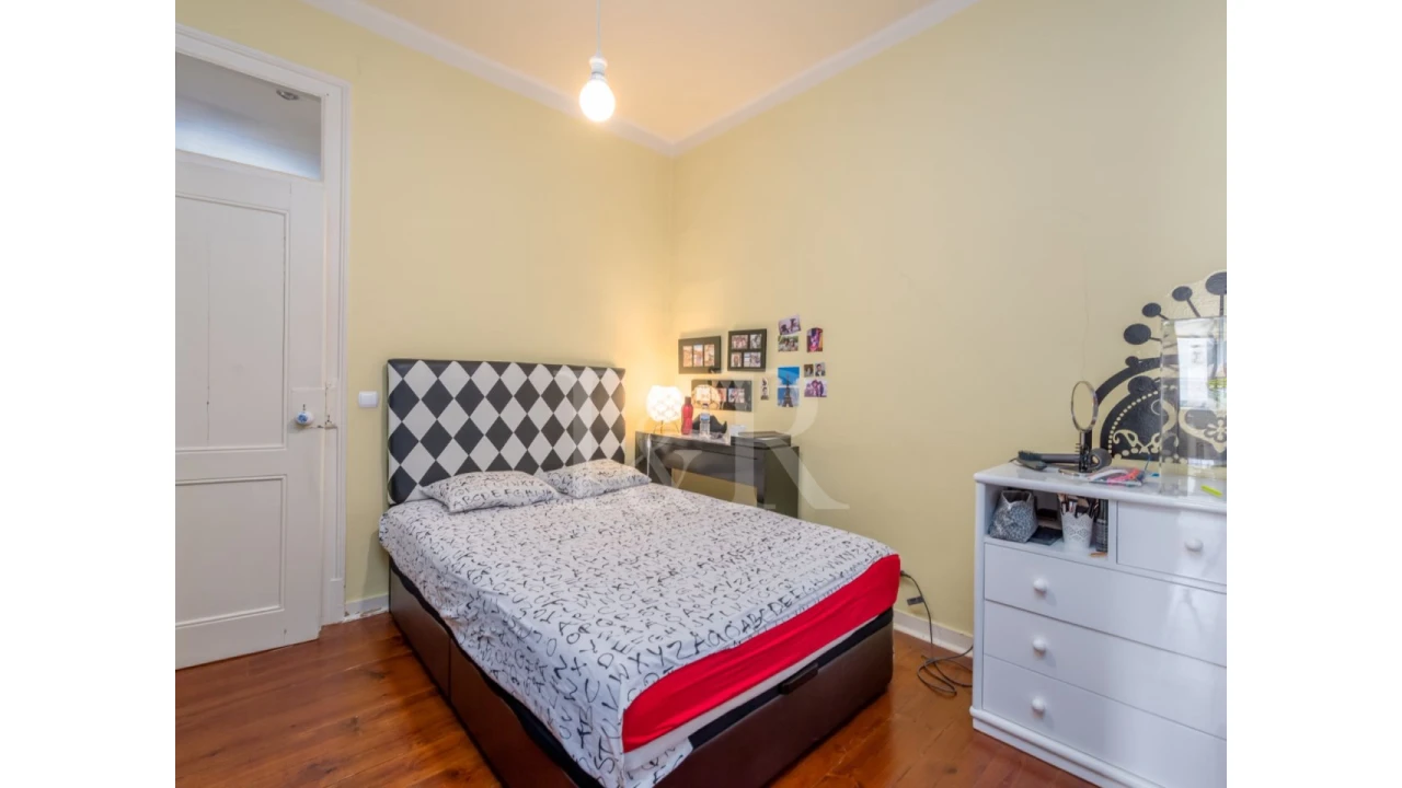 Prédio para Venda em Arroios Foto 12