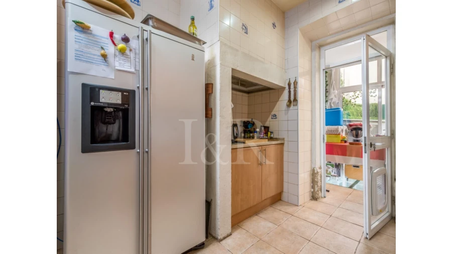 Prédio para Venda em Arroios Foto 10