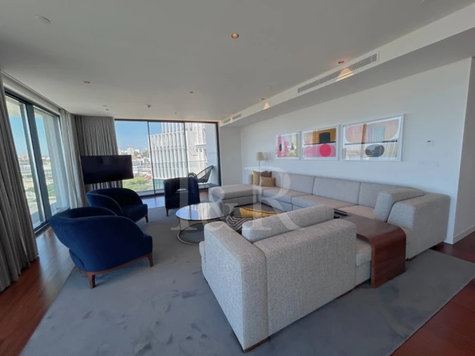 Apartamento T3 para Venda em Parque das Nações Foto 2